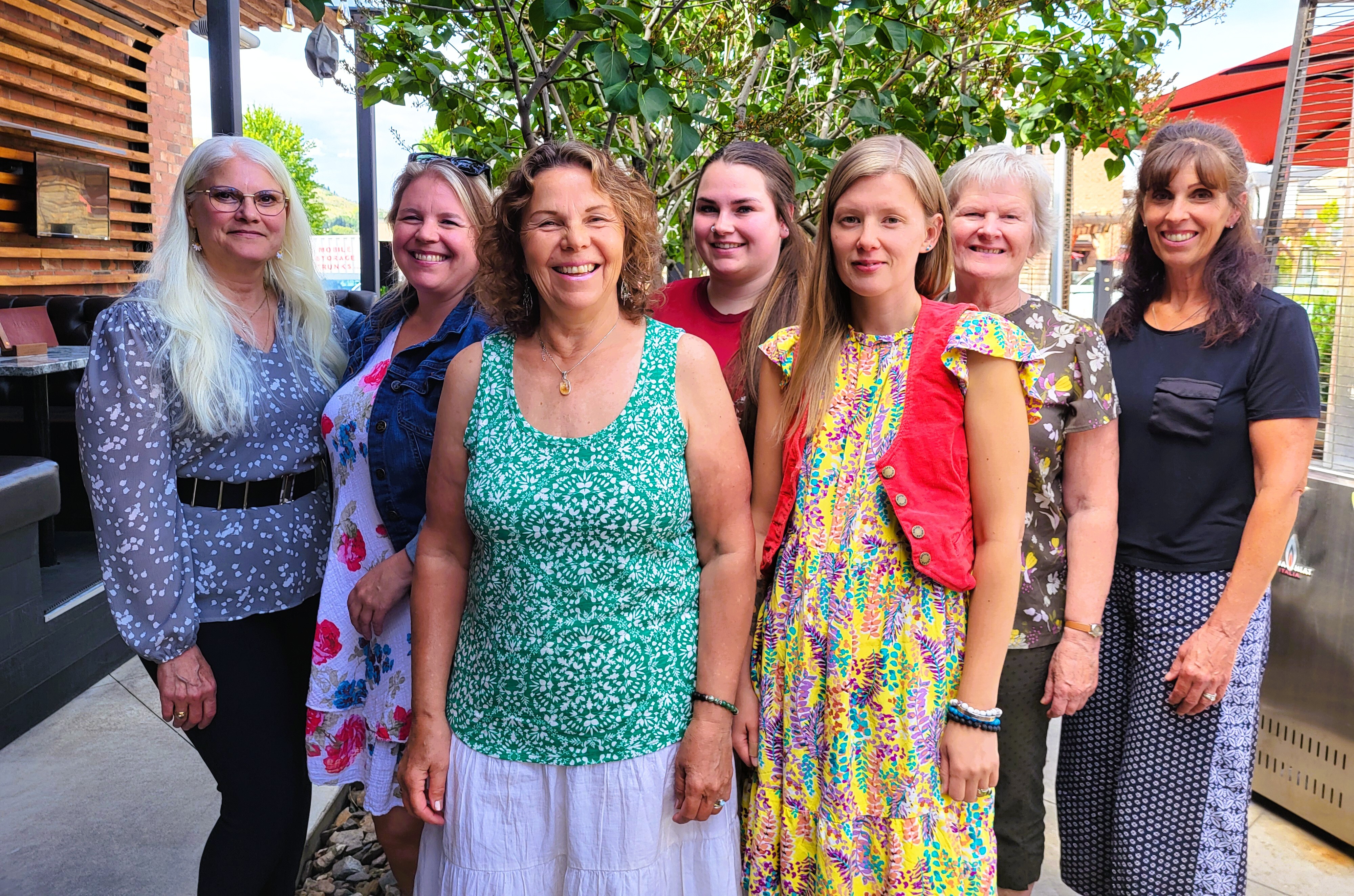 Tammy, Darla, Marijke, Susan, Sue, Kelly Tammy, Darla, Marijke, Susan, Sue, Kelly